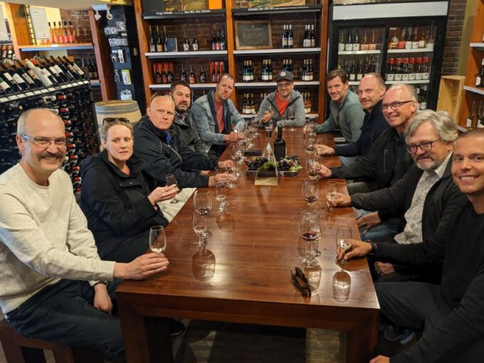 Victoria: Downtown Food and City Tour - Recommended Attire