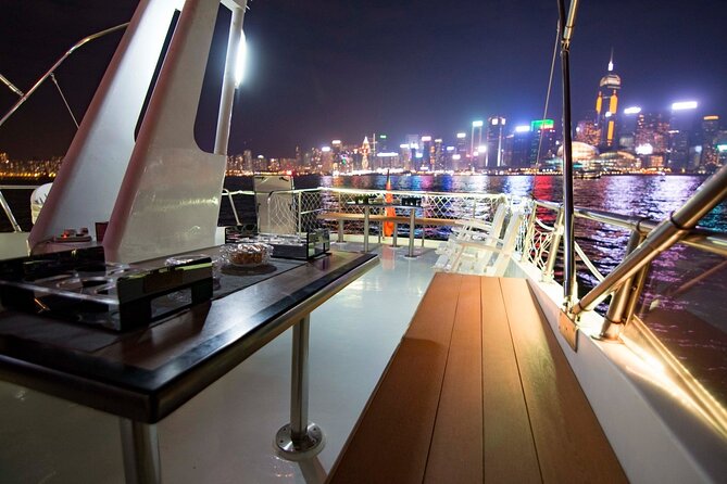 Victoria Harbour Yacht Night Cruise - DREAMER - Reviews Breakdown