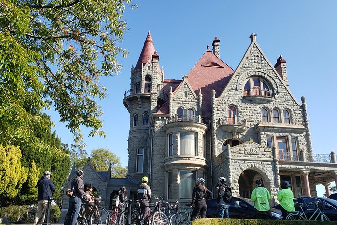Victoria Pedal Bike Tour - Castles Hoods & Legends | 2.5 Hrs - Encountering Iconic Landmarks