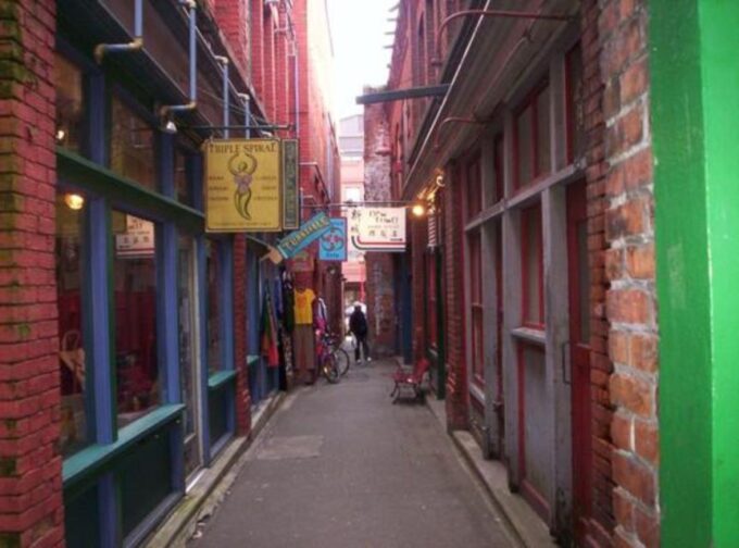 Victoria: Self-Guided Audio Tour - Explore Victorias Highlights