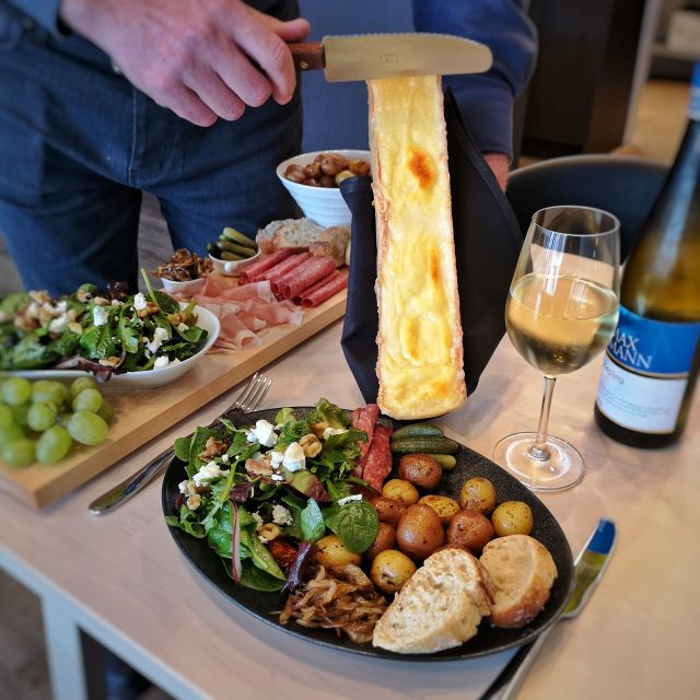Victoria: Sip, Savor, Stroll Evening Food Tour - Iconic Sights