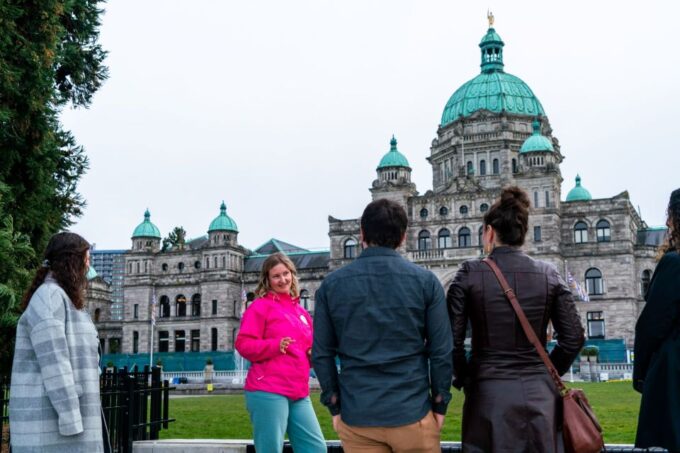 Victoria: Sip, Savor, Stroll Evening Food Tour - Important Notes