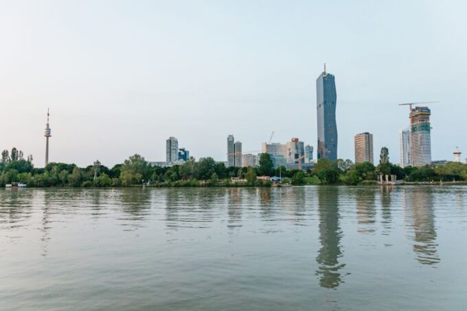 Vienna: 3-Course Evening Dinner Cruise - Child-Friendly Accommodations