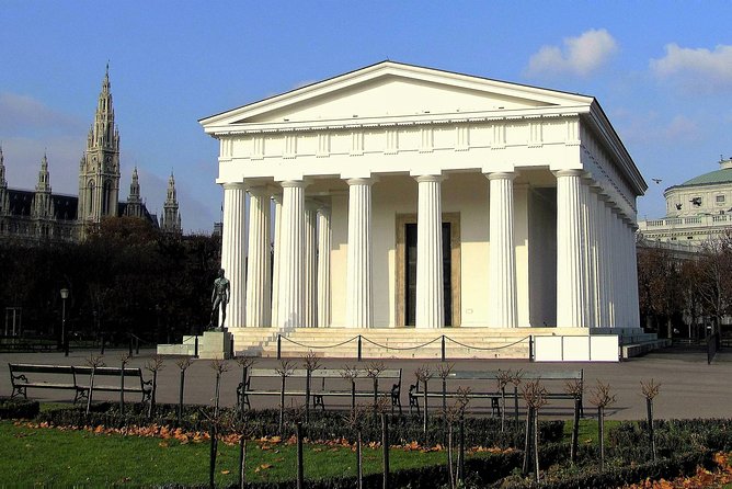 Vienna at First Glance a Private Walking Tour for First Timers - Duration and Fitness Level
