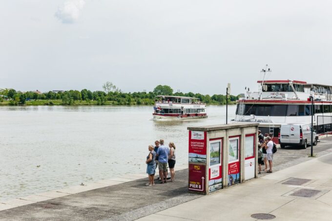 Vienna: Boat Cruise on the Danube Canal With Optional Lunch - Meal Options