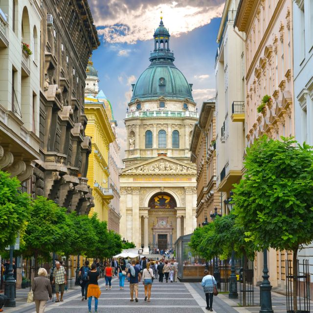 Vienna: Budapest Day Trip - Visiting Hungarian Capital