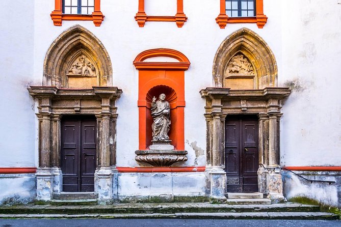 Vienna-Budapest One-Way Sightseeing Transfer - Exploring Eszterházy Palace