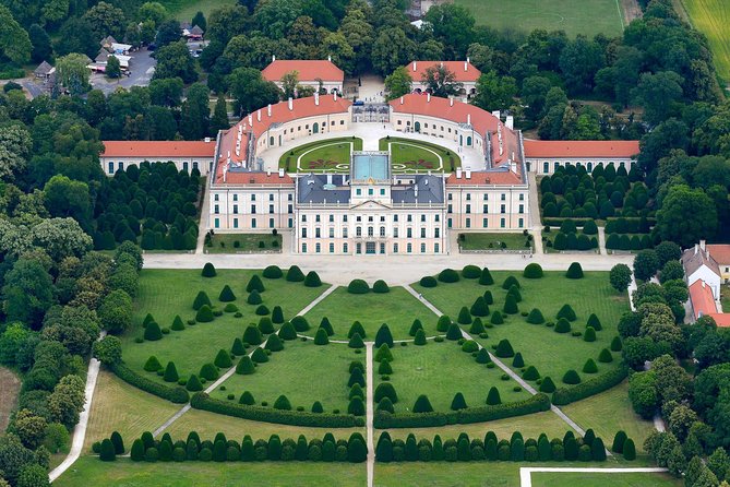 Vienna-Budapest One-Way Sightseeing Transfer - Small Towns of Győr and Sopron