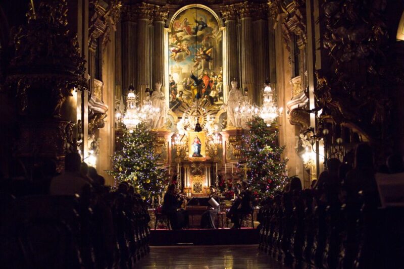 Vienna: Christmas & New Years Concert in St. Peters Church - Dress Code and Attire