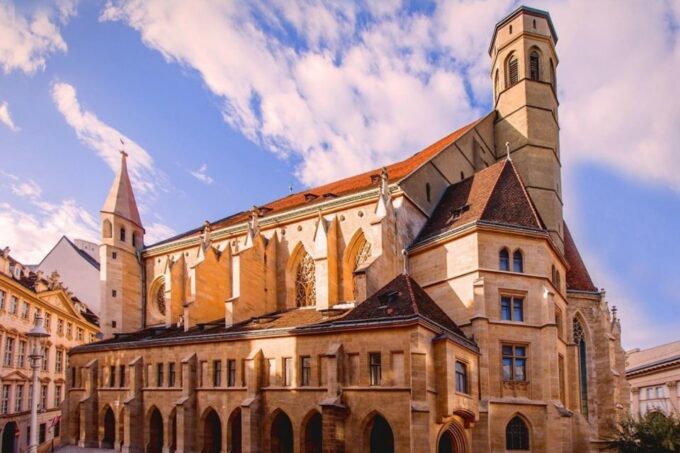 Vienna: Classical Concerts in the Minorite Church - Acoustics and Atmosphere