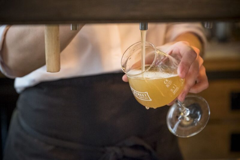 Vienna: Craft Beer Tasting Experience With Local Snacks - Sampling of Craft Beer Selection
