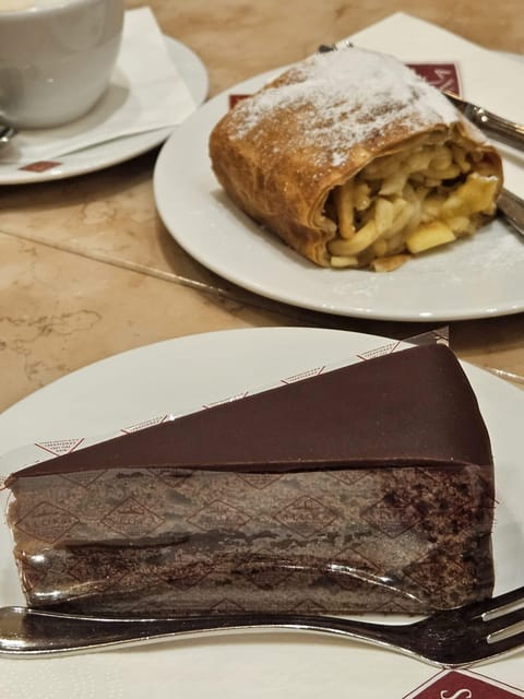 Vienna: Food and Culture Walking Tour With Tastings - Viennese Coffee Culture