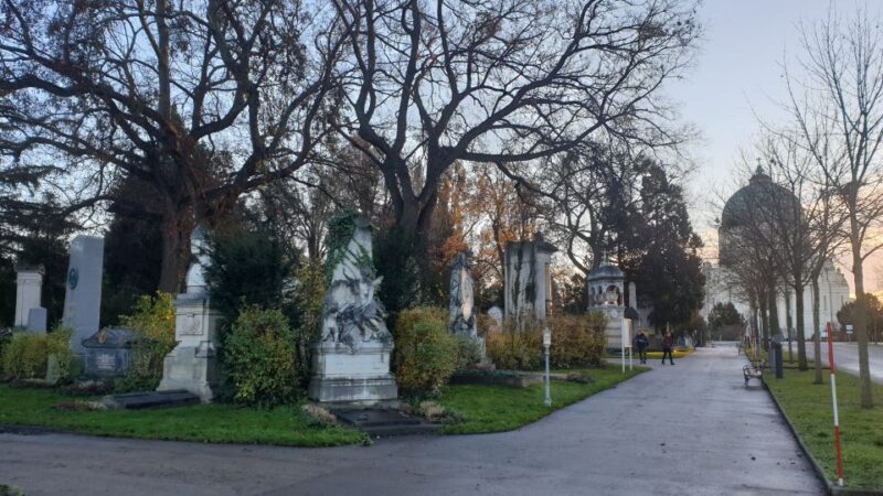 Vienna: Guided Walking Tour of the Central Cemetery - Discover Viennese Celebrity Graves
