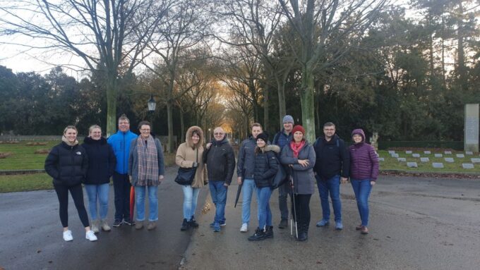 Vienna: Guided Walking Tour of the Central Cemetery - Duration and Accessibility Information