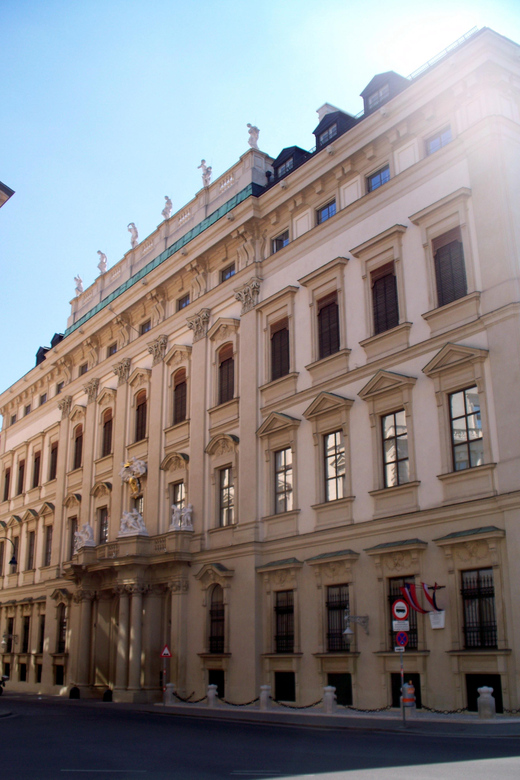 Vienna: in the Shadow of the Hofburg (Tour) - Experience Highlights