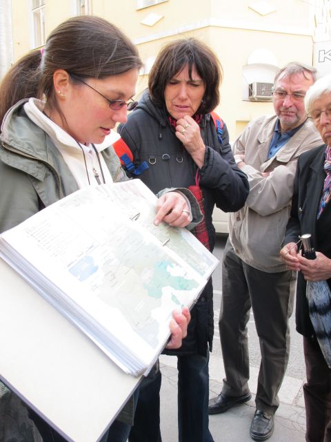 Vienna: Jewish Life in Leopoldstadt 2-Hour Walking Tour - Discovering Jewish Vienna