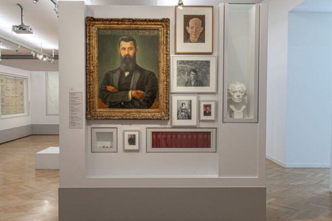 Vienna: Jewish Museum Vienna and Museum Judenplatz Tickets - Highlights of the Collections