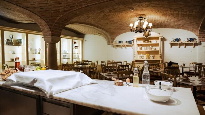 Vienna: K.U.K. Hof Confectioners Baking Show With Tasting - Good To Know