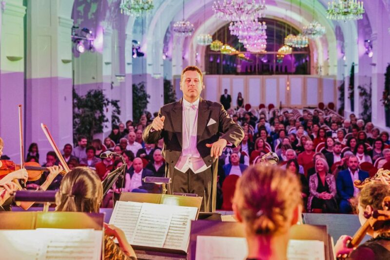 Vienna: Mozart and Strauss Concert in Schoenbrunn - Key Points