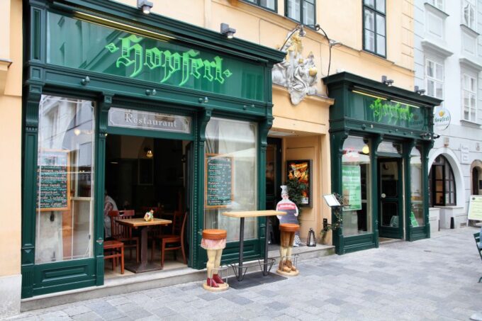 Vienna: Private Austrian Beer Tasting Tour in the Old Town - Suitable for Families and Friends