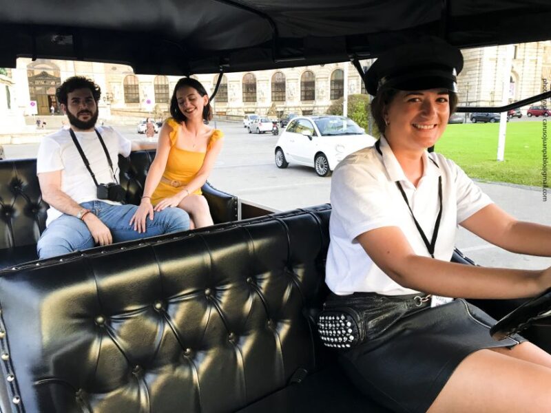 Vienna: Private Electric-Oldtimer Sightseeing Tour - Silver Tour