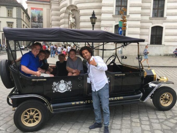 Vienna: Private Electric-Oldtimer Sightseeing Tour - Inclusions