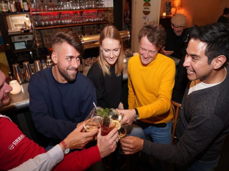Vienna: Private Evening Discovery Tour With Dinner - Exploring Viennas Nightlife Districts
