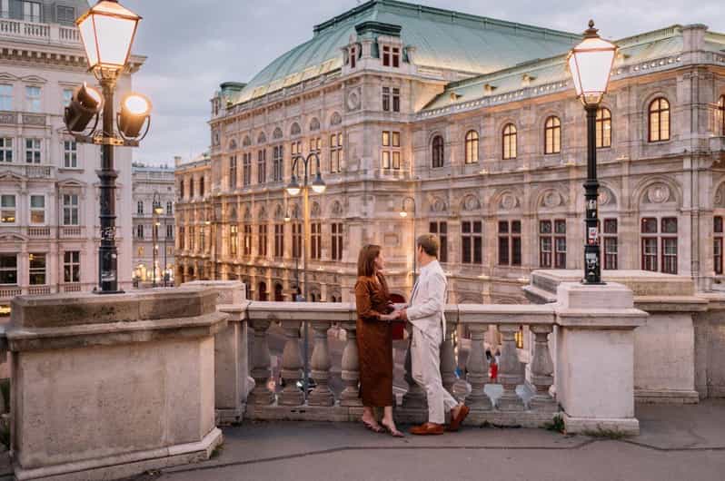 Vienna: Private Street Style Photoshoot in City Center - Photography and Deliverables