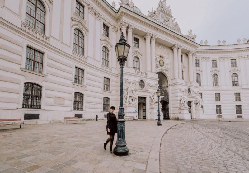 Vienna: Private Street Style Photoshoot in City Center - Meeting Point and Inclusions