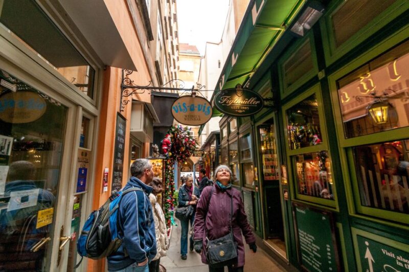 Vienna: Romantic Old Town 2-Hour Discovery Tour - Key Points