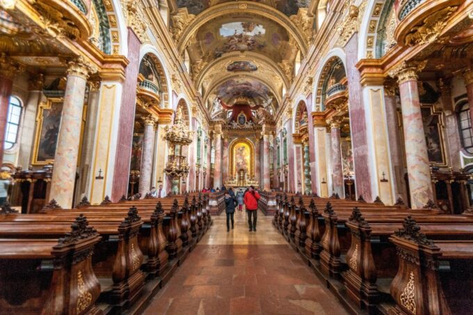 Vienna: Romantic Old Town 2-Hour Discovery Tour - Old Town Landmarks