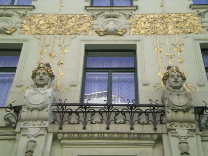 Vienna: Romantic Old Vienna City Walk and Wine Tasting - Meeting Point and Directions