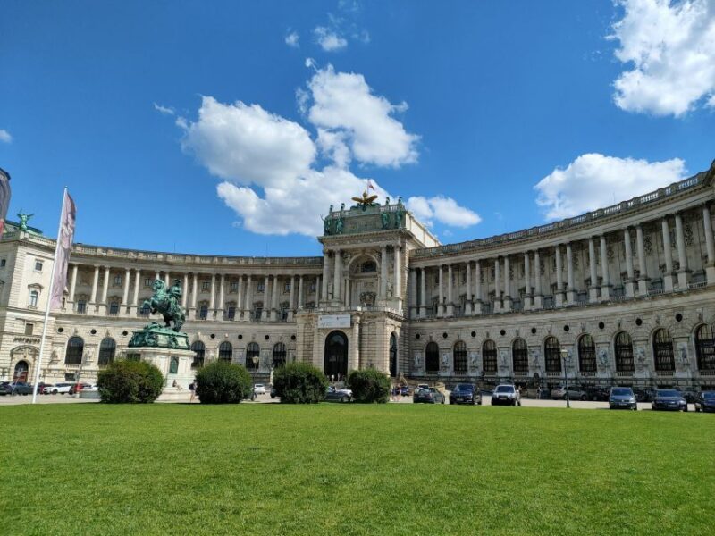 Vienna: Schönbrunn Palace and City Center Guided Tour - Accessibility