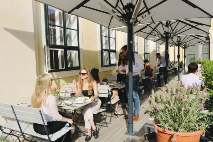 Vienna: Schönbrunn Palace Entry Ticket With Lunch - Explore the Chambers