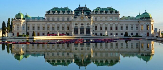 Vienna: Self-Guided Audio Tour - St. Stephens Cathedral Insight
