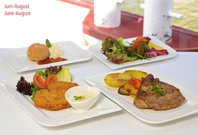 Vienna: Sightseeing Boat Tour With Lunch - Tour Duration
