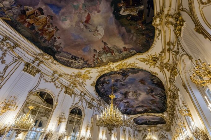Vienna: Skip-the-Line Schonbrunn Palace and Gardens Tour - Important Information