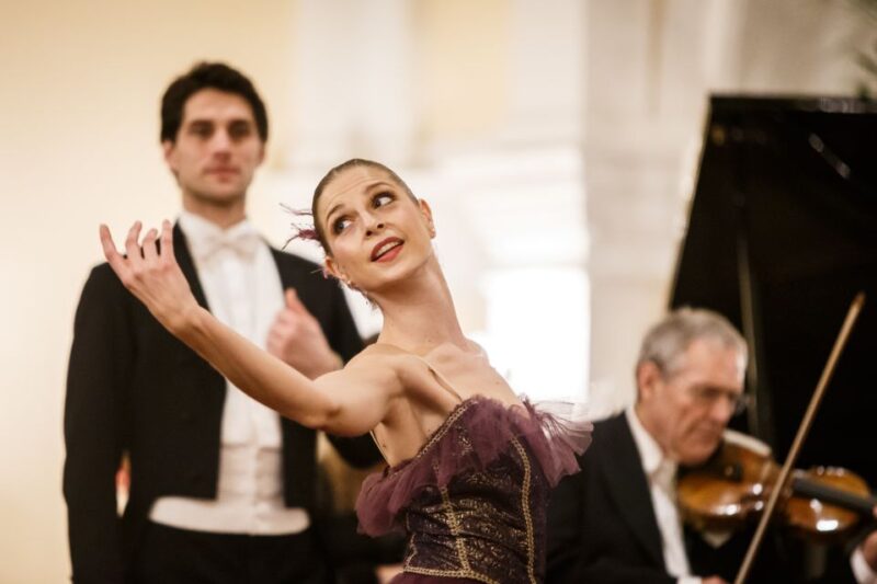 Vienna: Strauss & Mozart Christmas Gala at Kursalon - Dinner Details