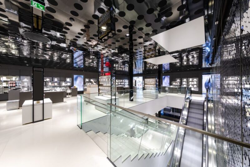 Vienna: Swarovski House Tour With Champagne and Gift - Highlights of the Exhibition