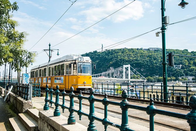Vienna to Budapest - Private Transfer With 2h of Sightseeing - Accessibility and Accommodations