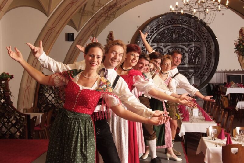 Vienna: Traditional Dinner Show at the Wiener Rathauskeller - Inclusions and Highlights