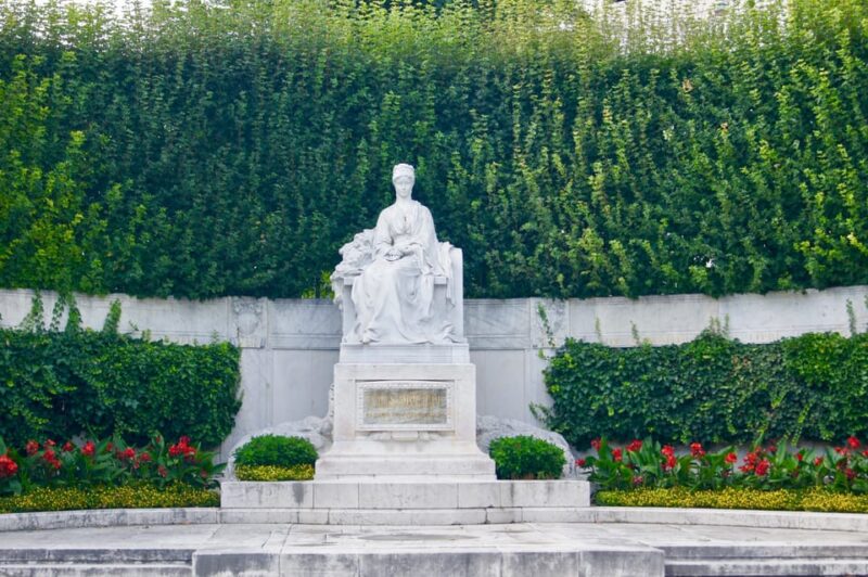 Vienna: Walking Tour in Spanish - Cancellation and Payment Policies
