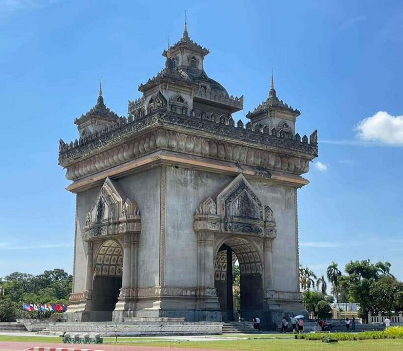 Vientiane: Cultural Tour with Buddha Park and Patuxay - Exploring Vientiane: A Detailed Look at the Cultural Tour with Buddha Park and Patuxay