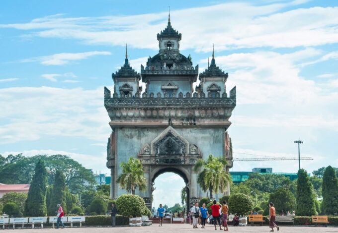 Vientiane: Private Full-Day Tour With Buddha Park and Lunch - Wat Sisaket