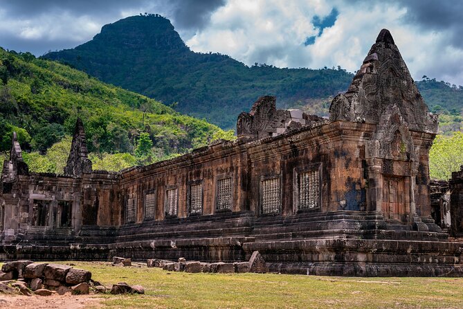 Vientiane Private Walking Tour With A Guide (Private Tour) - Local Insights and Comfort