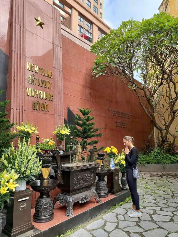 Vietnam War History Tour Through Hoa Lo Prison and Museums - Insights Into Vietnams Fight for Independence