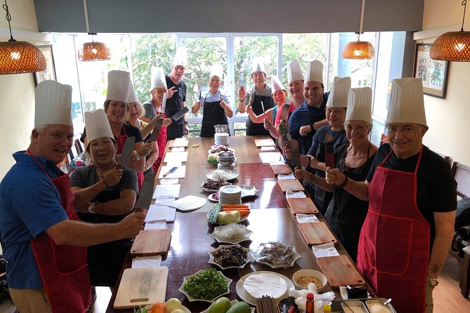 Vietnamese Food Cooking Class in Hanoi With Market Experience - Meeting and Pickup Details