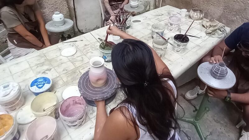 Vietri Sul Mare: Majolica Decoration Workshop - Master Ceramist Elvira