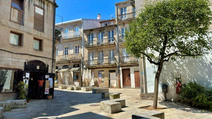 Vigo: City Highlights Guided Walking Tour - Expert Local Guides