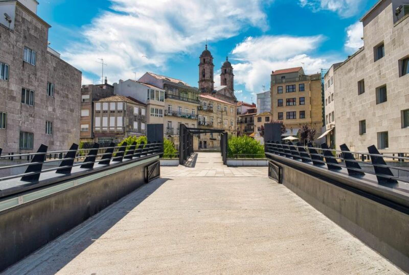 Vigo: Essential Walking Tour of the Citys Landmarks - Experience and Itinerary
